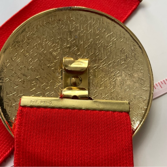 Vintage Pat Pend Red Stretch Waist Belt Featuring Large Round Gold Tone Buckle - Picture 7 of 7